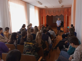 18 апреля 2024 г. ученики МБОУ «Северская СОШ» встретились с инспектором ПДН.