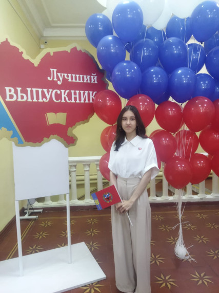 26 июня прошла традиционная торжественная встреча выпускников-медалистов с В.П. Томенко.