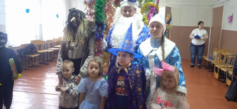 Новогодний бал-макскарад в Покровской ООШ.