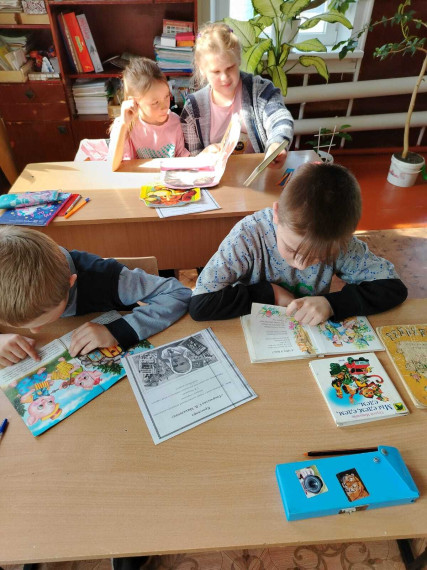 в Покровской ООШ прошло игровое мероприятие «Мир добрых сказок и стихов Сергея Михалкова».